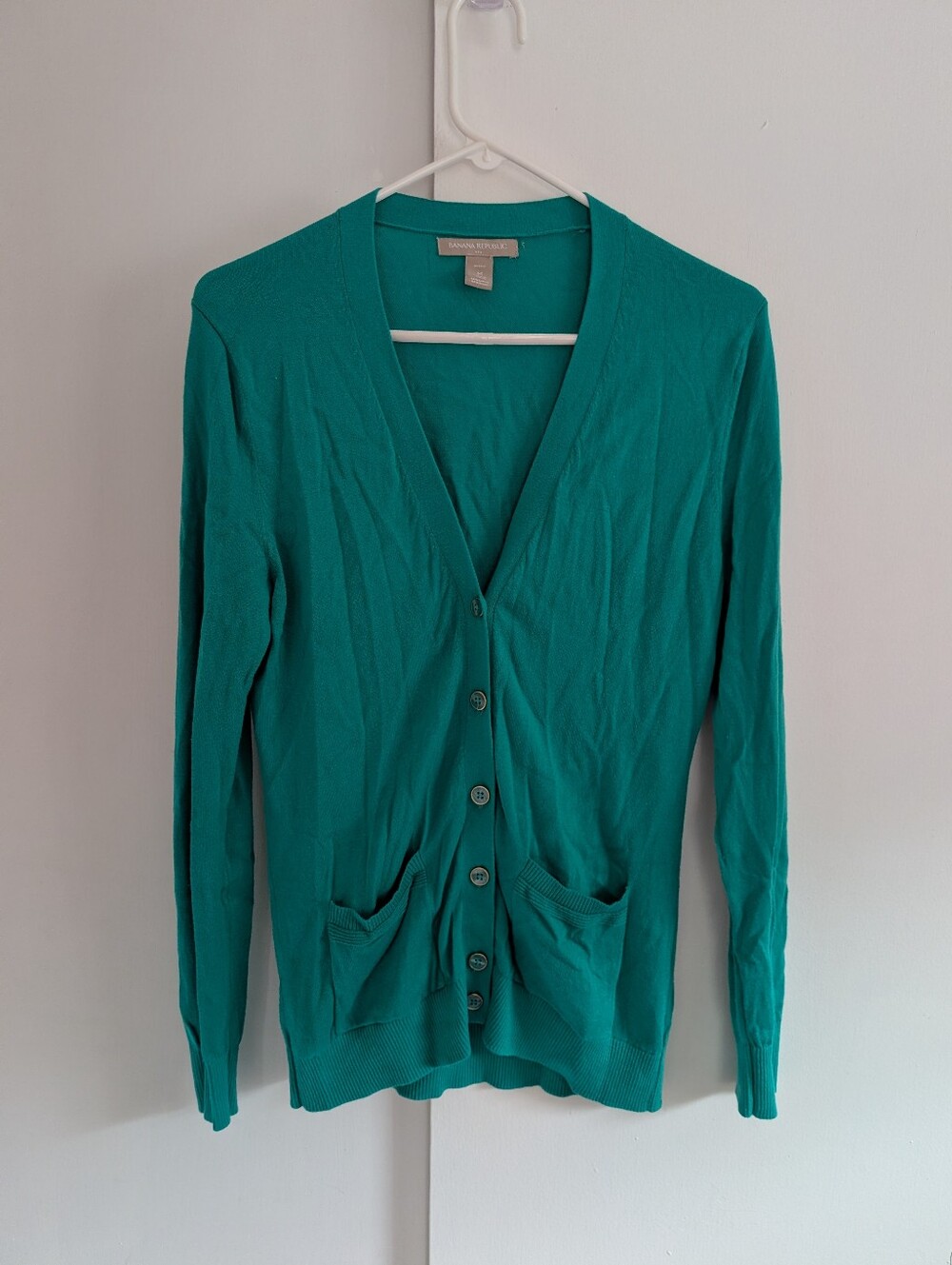 Banana Republic Size M Petite V-Neck Button Cardigan Sweater Fits Md To Sm